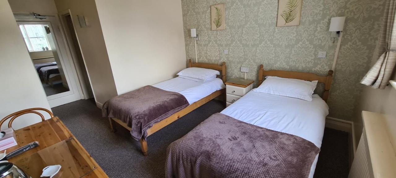 The Merton Hotel Херефорд Экстерьер фото